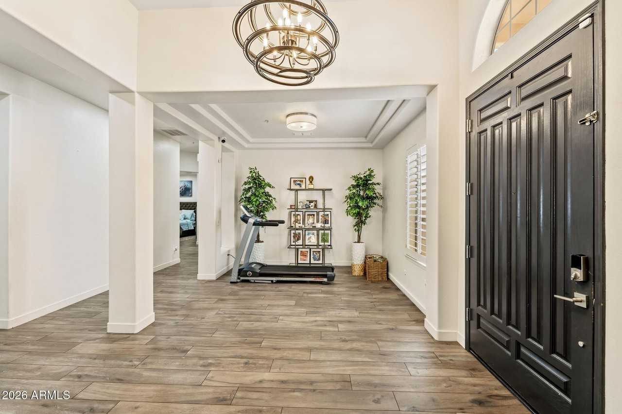 10840 E Bahia Dr - Photo 4 of 48