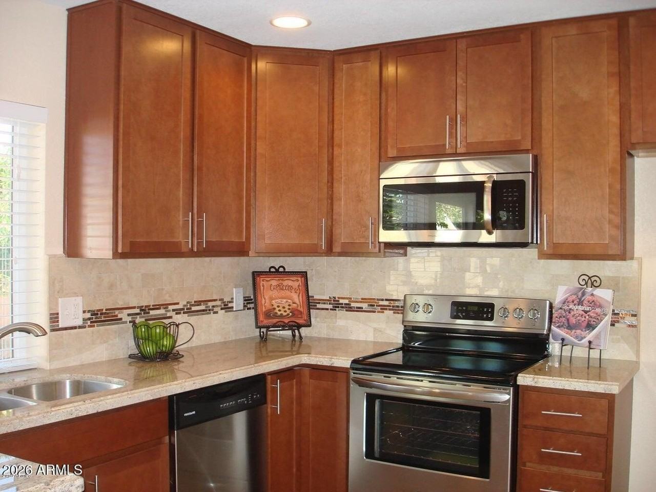 2706 E Sylvia St - Photo 7 of 15