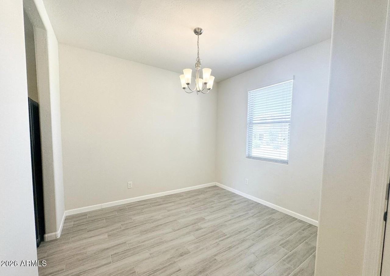 17134 N Rosemont St - Photo 3 of 18