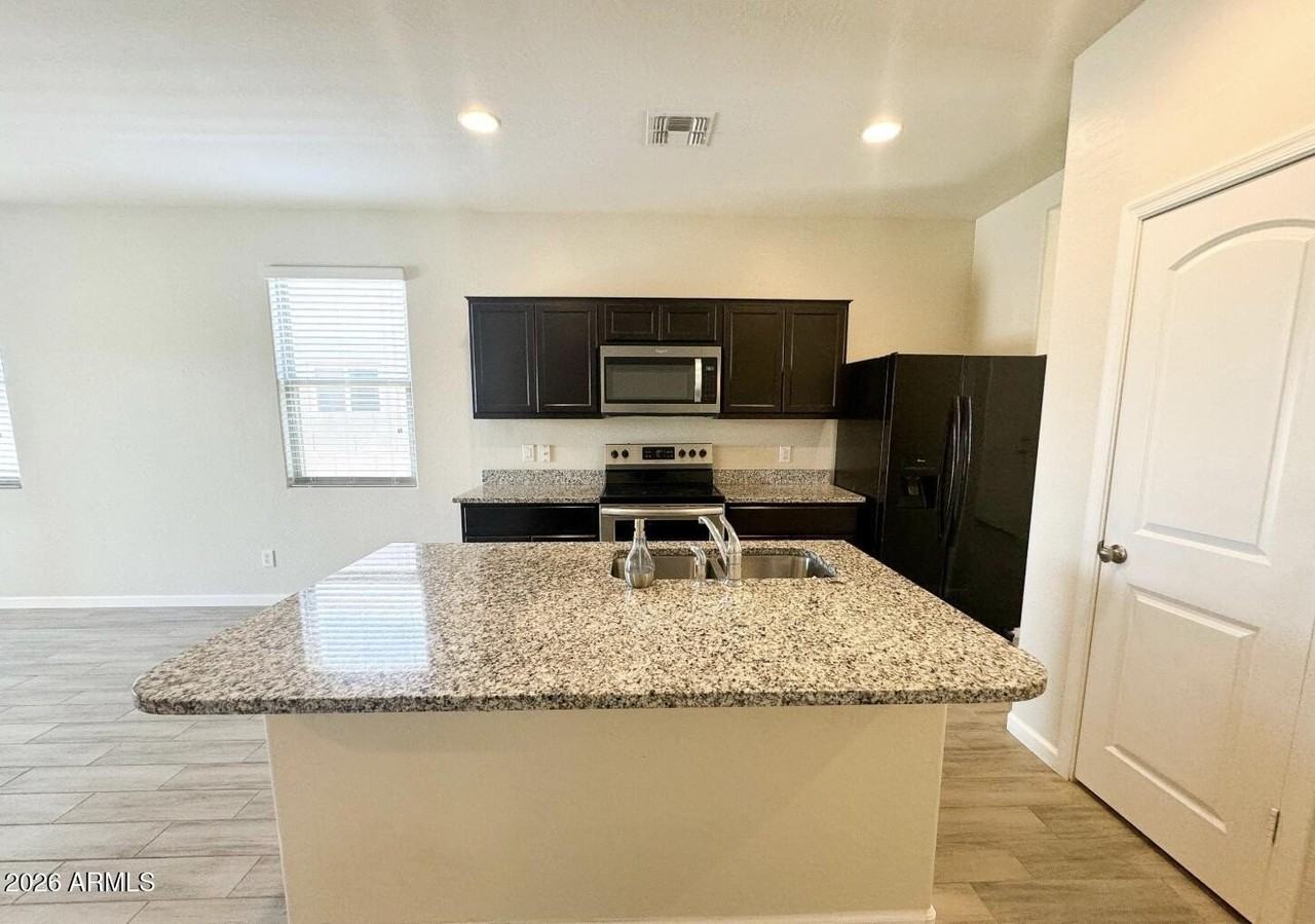 17134 N Rosemont St - Photo 5 of 18