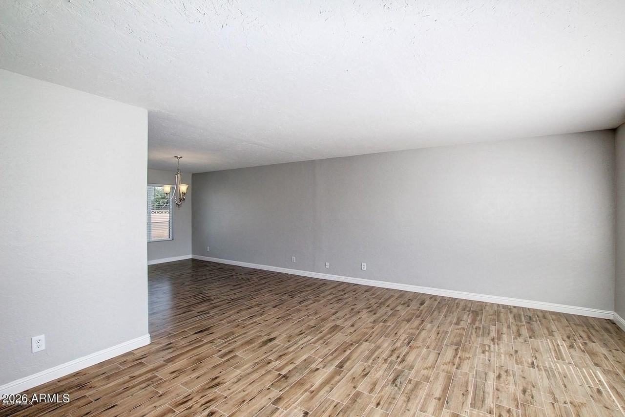8702 E Bonnie Rose Ave - Photo 5 of 20