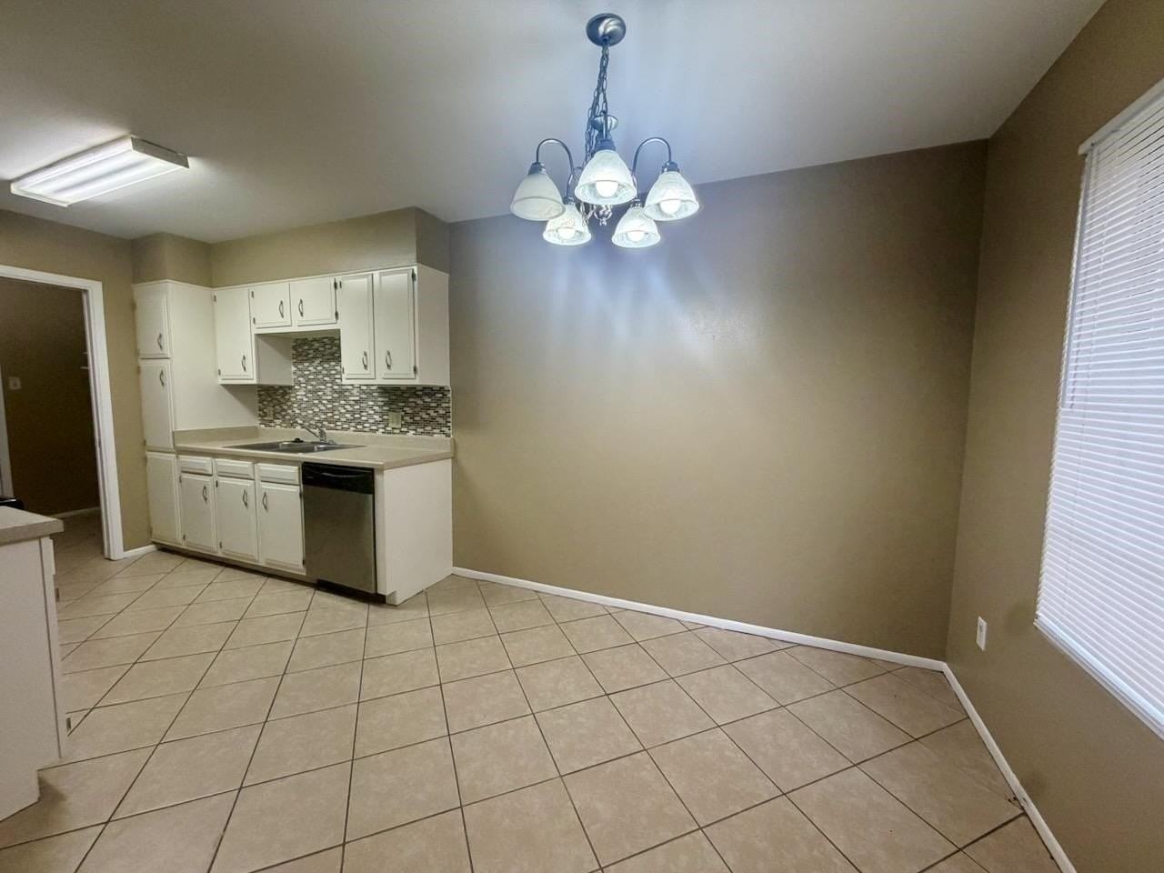 8790 Glen Meadow Ln - Photo 4 of 22