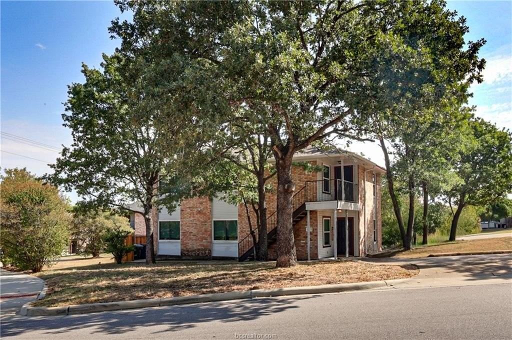 1201 Autumn Cir #B