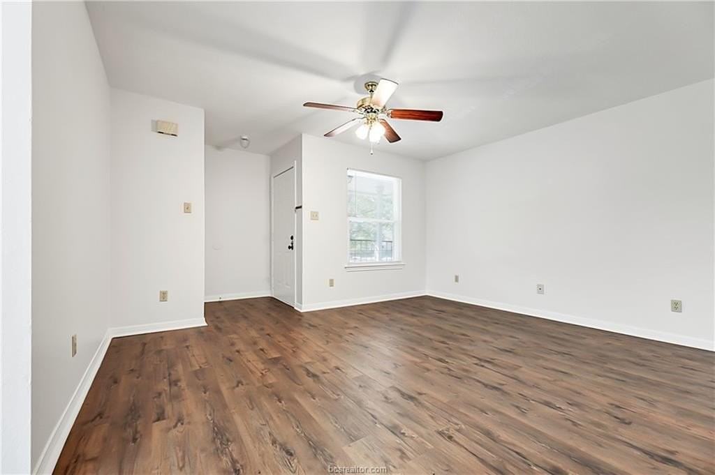 1201 Autumn Cir #B - Photo 3 of 21