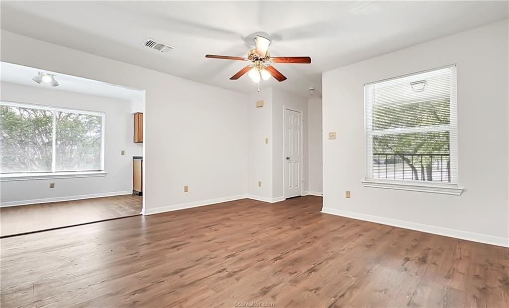 1201 Autumn Cir #B - Photo 4 of 21