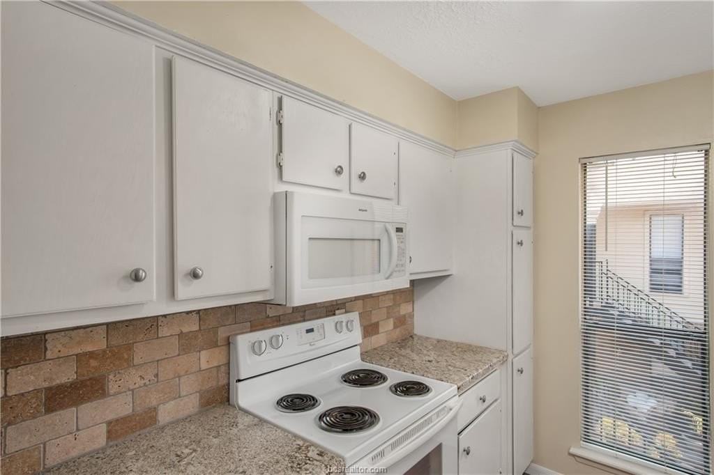 2403 Pedernales Dr #C - Photo 2 of 9
