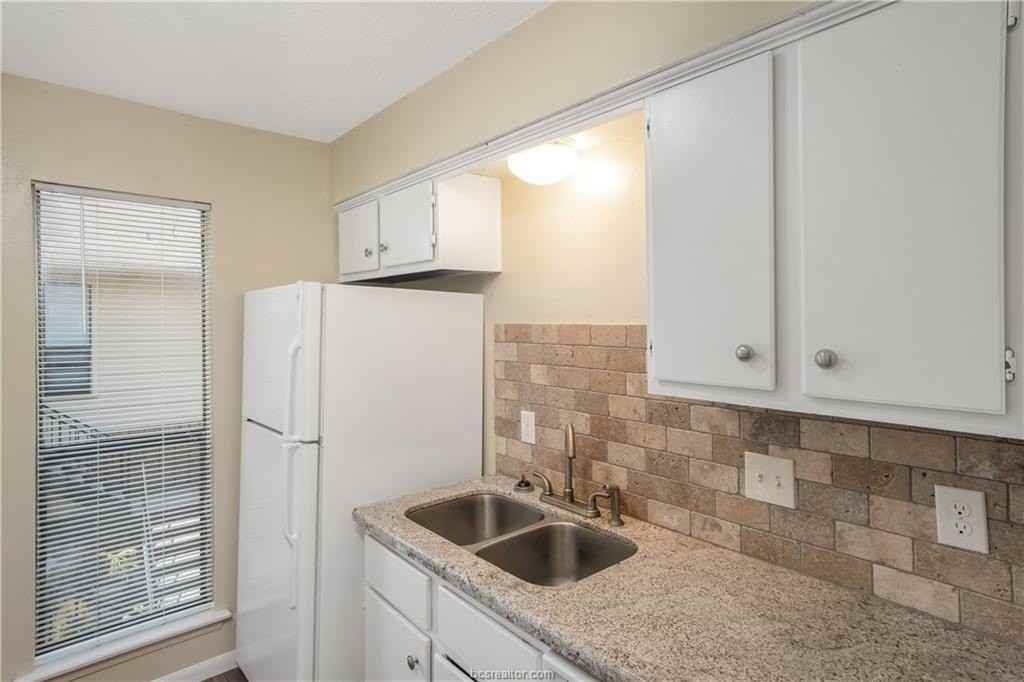 2403 Pedernales Dr #C - Photo 3 of 9