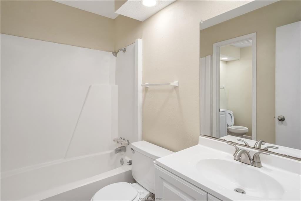 2403 Pedernales Dr #C - Photo 6 of 9