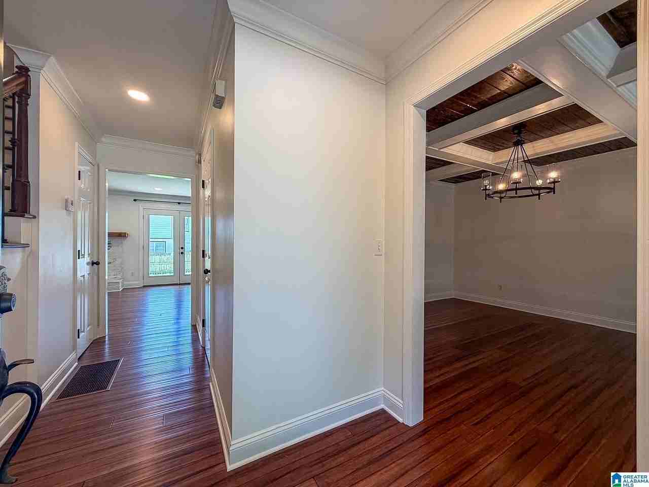 649 Olde Towne Ln - Photo 4 of 36