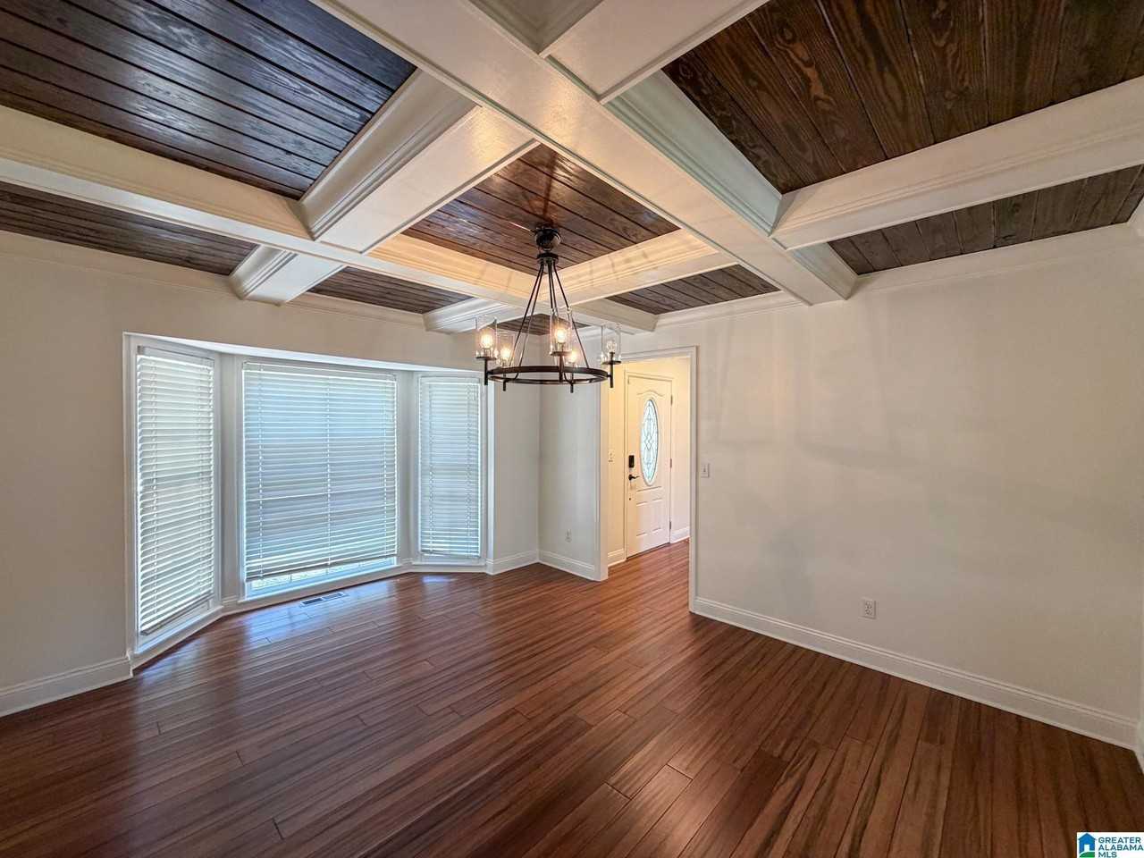 649 Olde Towne Ln - Photo 7 of 36