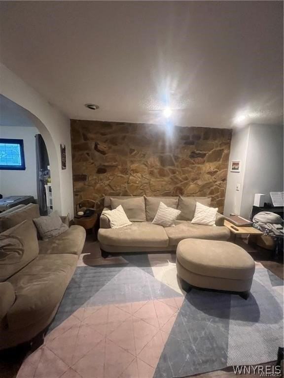 146 Wallace Ave - Photo 3 of 14