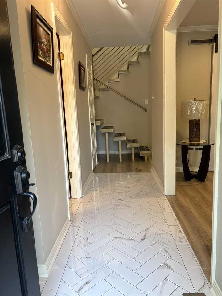 305 Cambridge Place Dr - Photo 2 of 23