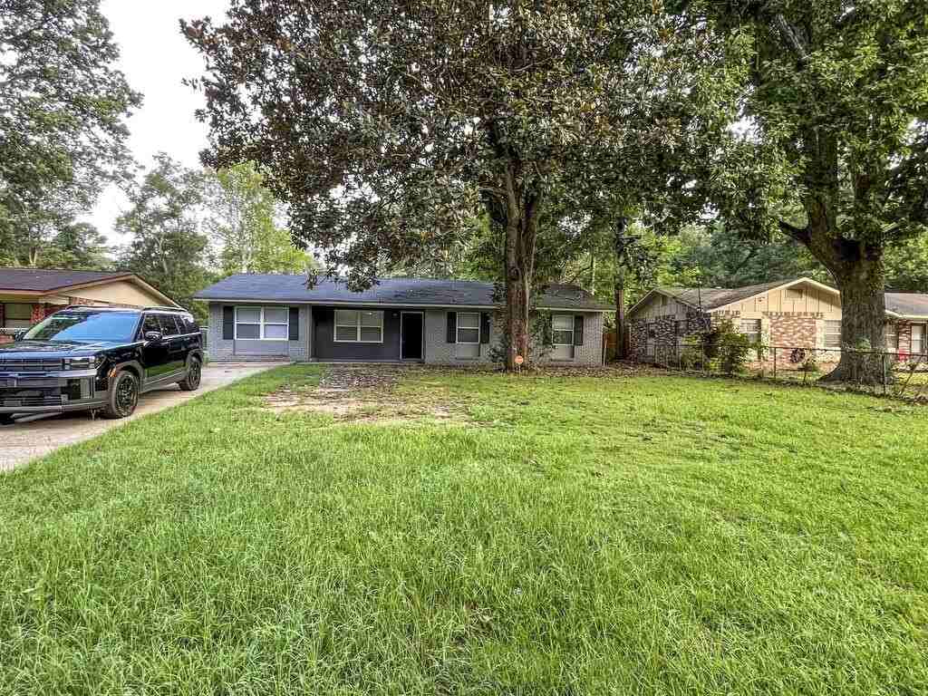2031 Wellborn Dr - Photo 2 of 31