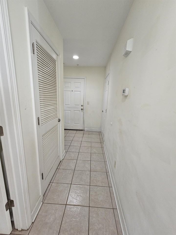 1215 N Middleton Dr Nw #30 - Photo 3 of 21