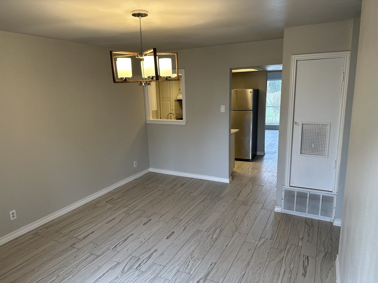 918 Morey Peak Dr - Photo 3 of 10