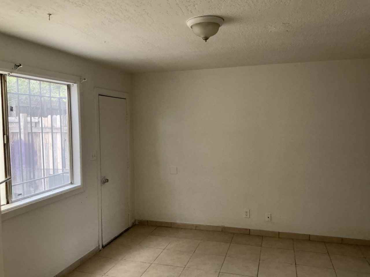 148 General Arnold St Ne #1 - Photo 7 of 10