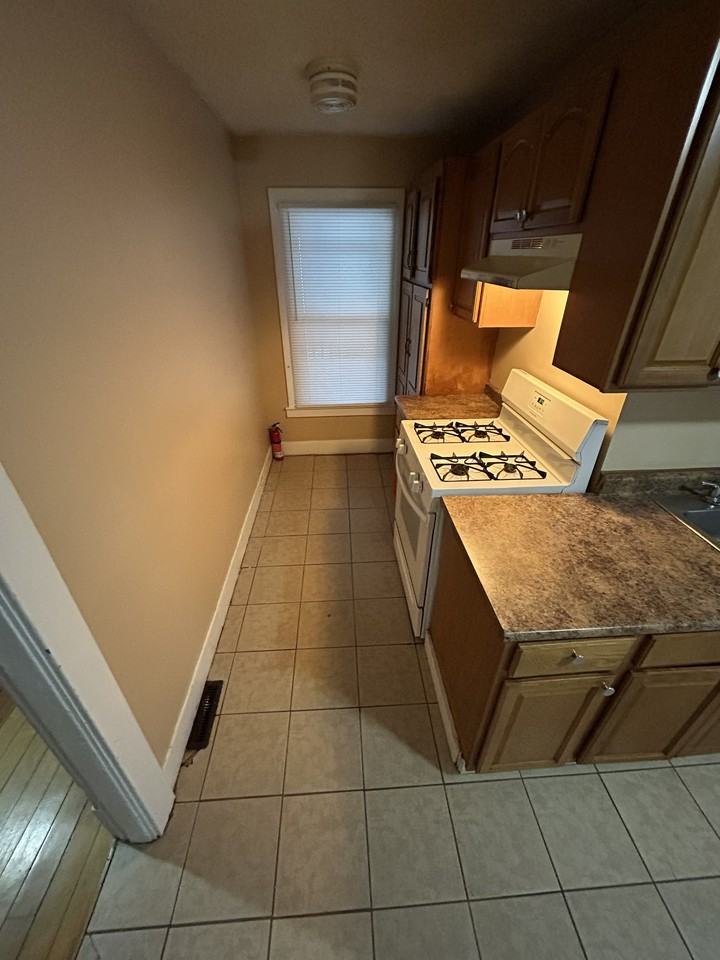 188 Howard St #1 - Photo 3 of 10