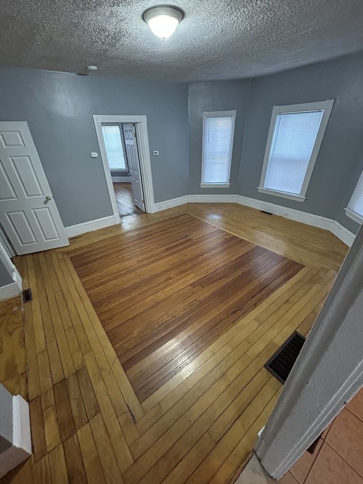 188 Howard St #1 - Photo 4 of 10