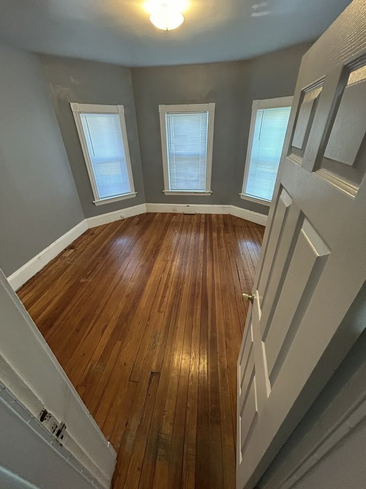 188 Howard St #1 - Photo 6 of 10