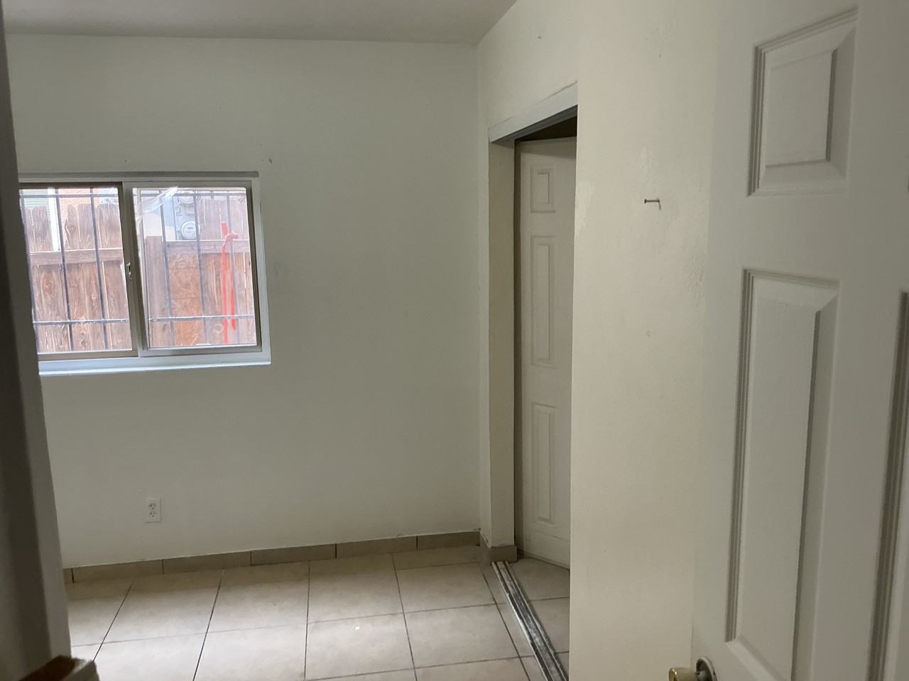 105 General Arnold St Ne #B - Photo 3 of 11