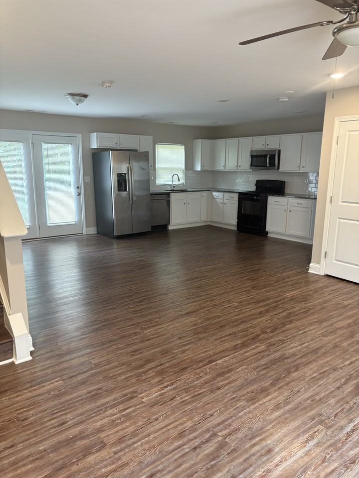 4959 Hillsboro Ave #4957 - Photo 4 of 13