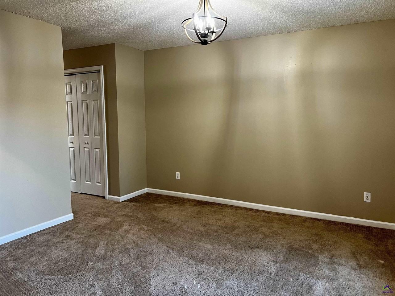 125 Faybrook Dr - Photo 5 of 33