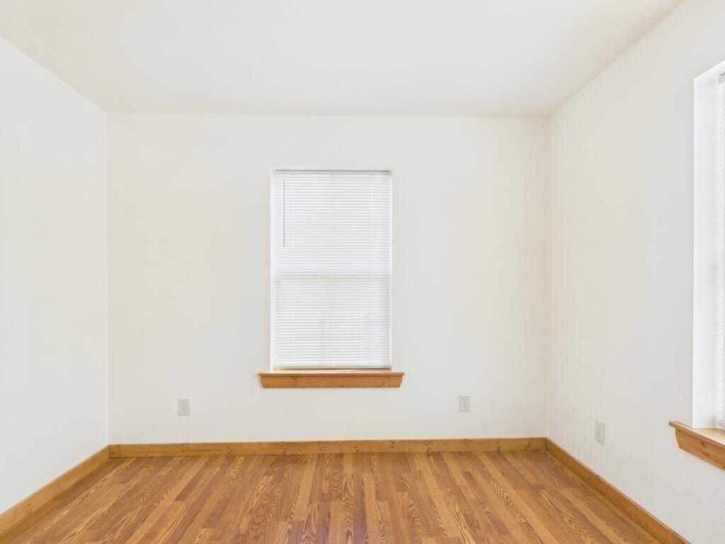 1124 Thiele Ln #200 - Photo 7 of 14