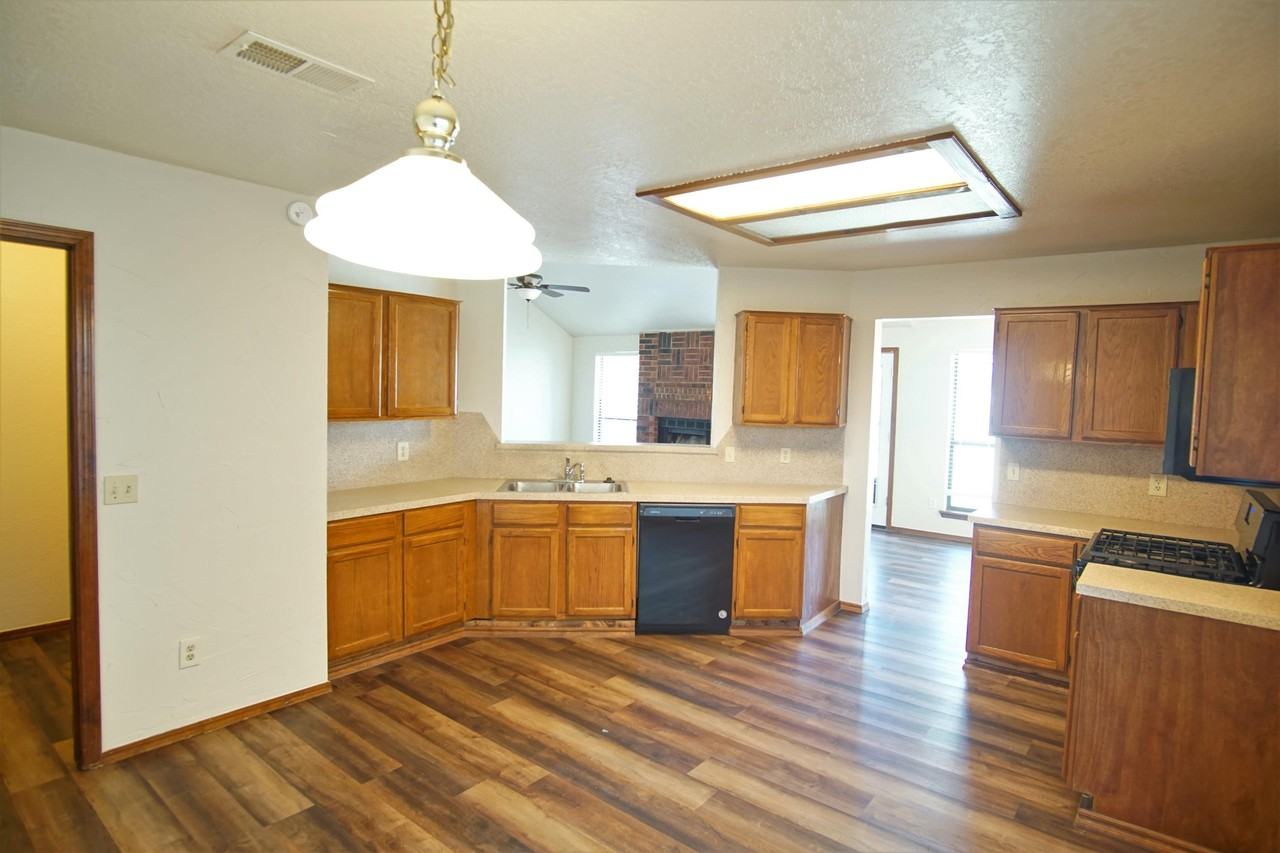 11709 Tyson Ct #1 - Photo 3 of 23