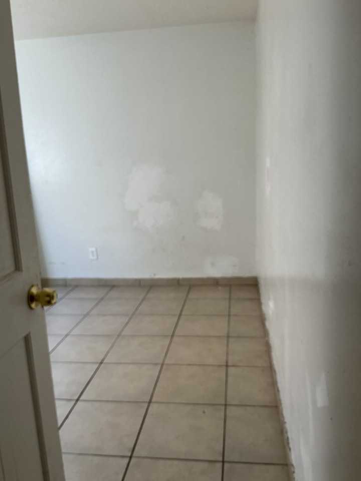 412 Rhode Island St Ne #D - Photo 6 of 17