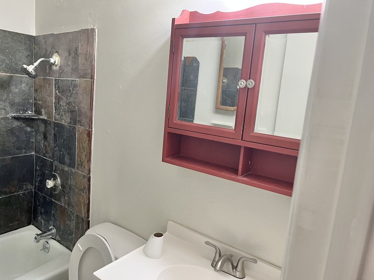 610 Se, #4 - Photo 3 of 15