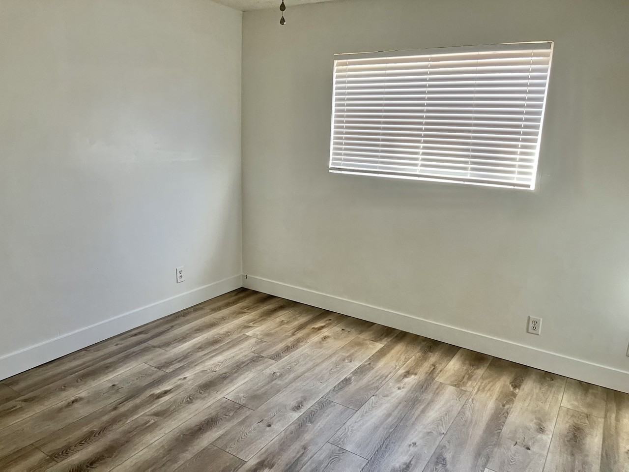 610 Se, #4 - Photo 6 of 15