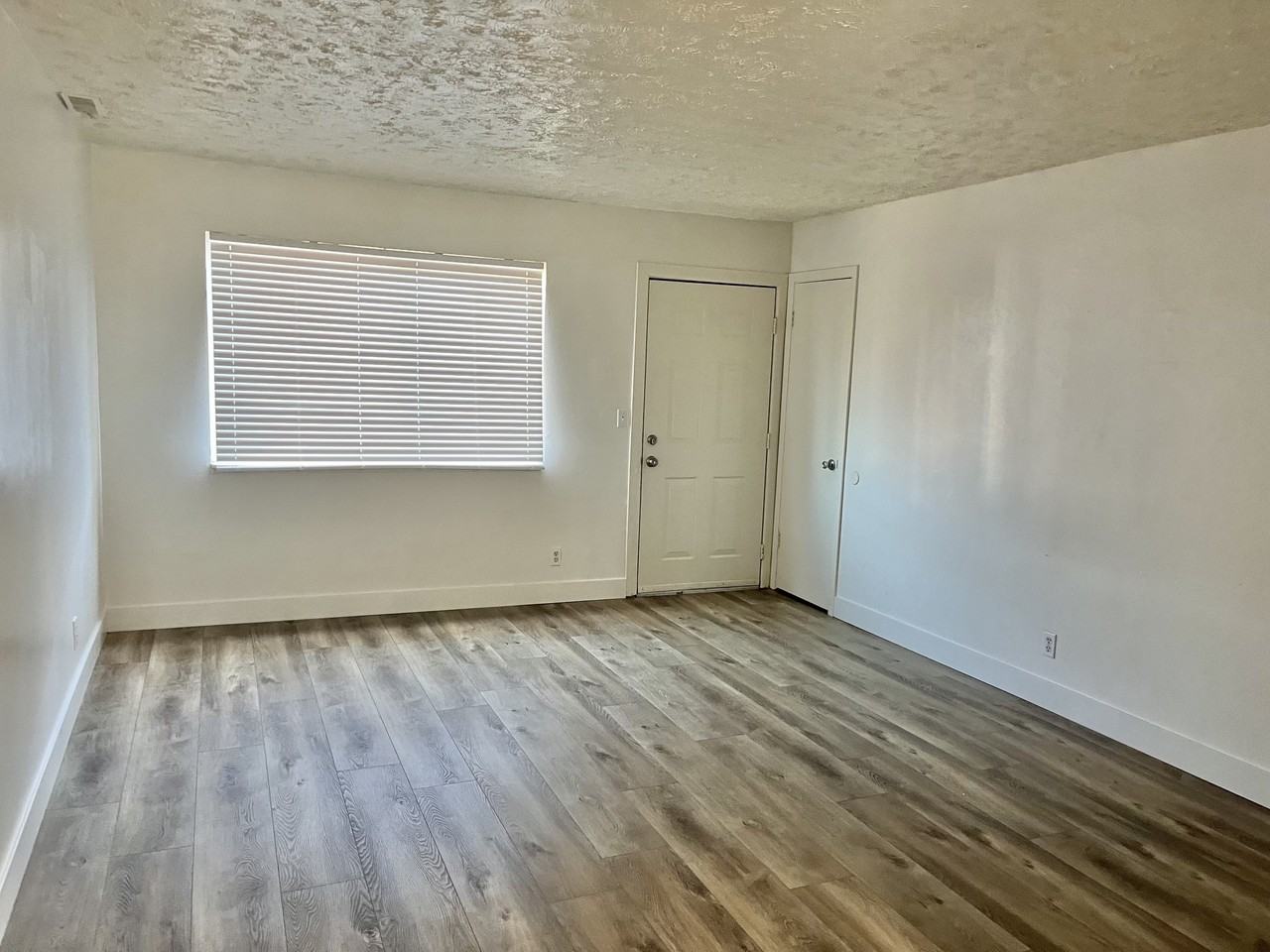 610 Se, #4 - Photo 7 of 15