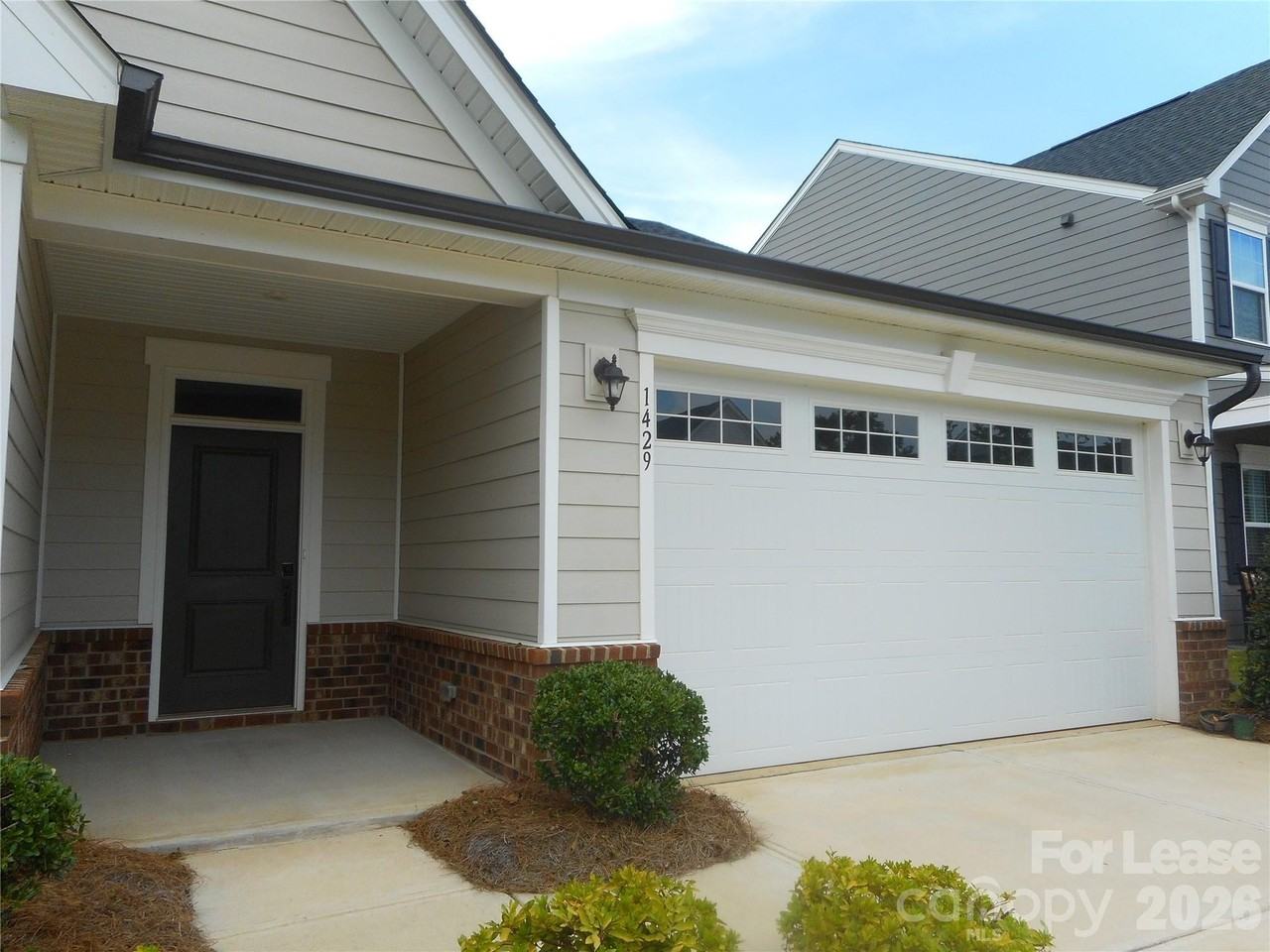 1429 Augustus Beamon Dr - Photo 2 of 30