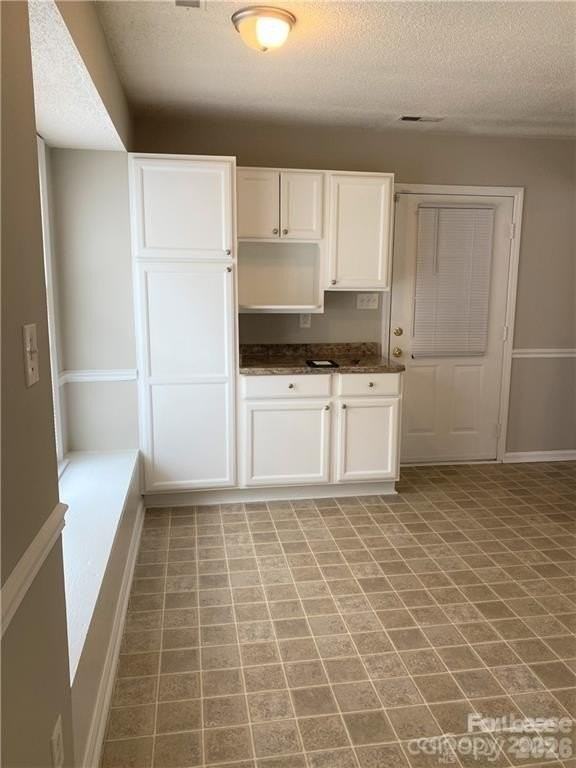 6217 Bandy Dr - Photo 7 of 22