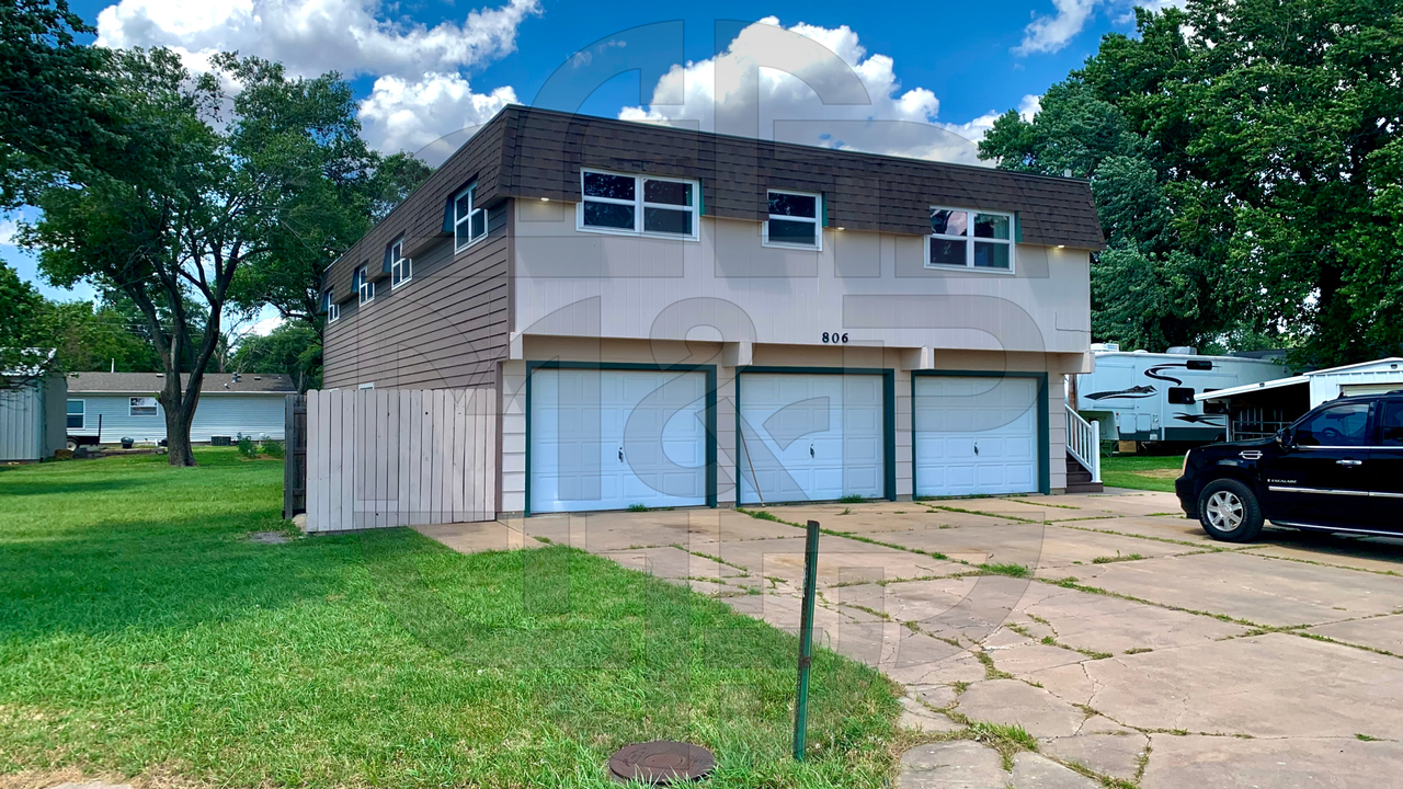 806 S Edwards Ave #813
