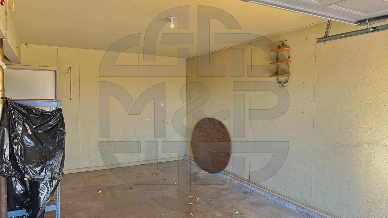 806 S Edwards Ave #813 - Photo 5 of 16
