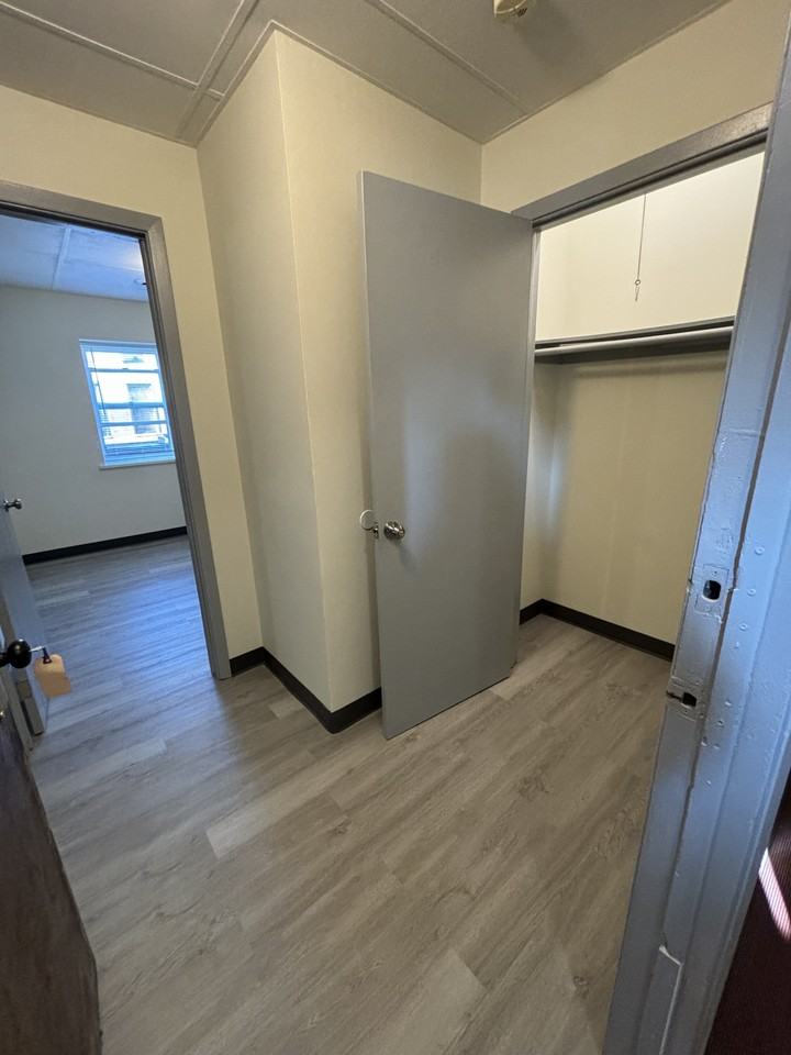 13 N Broadway #4 - Photo 2 of 7