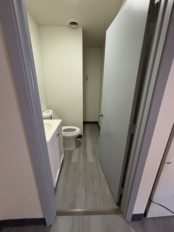 13 N Broadway #4 - Photo 6 of 7