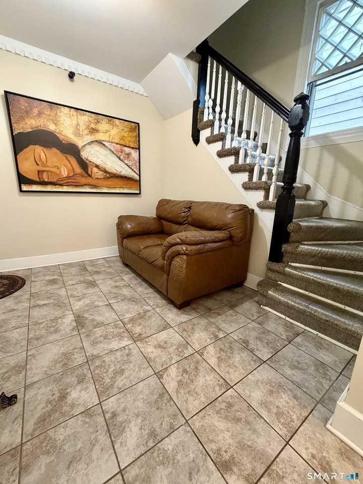 14 Kenyon St #3rdFL - Photo 4 of 21