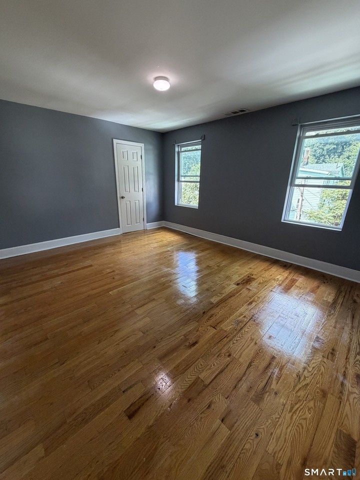 14 Kenyon St #3rdFL - Photo 5 of 21