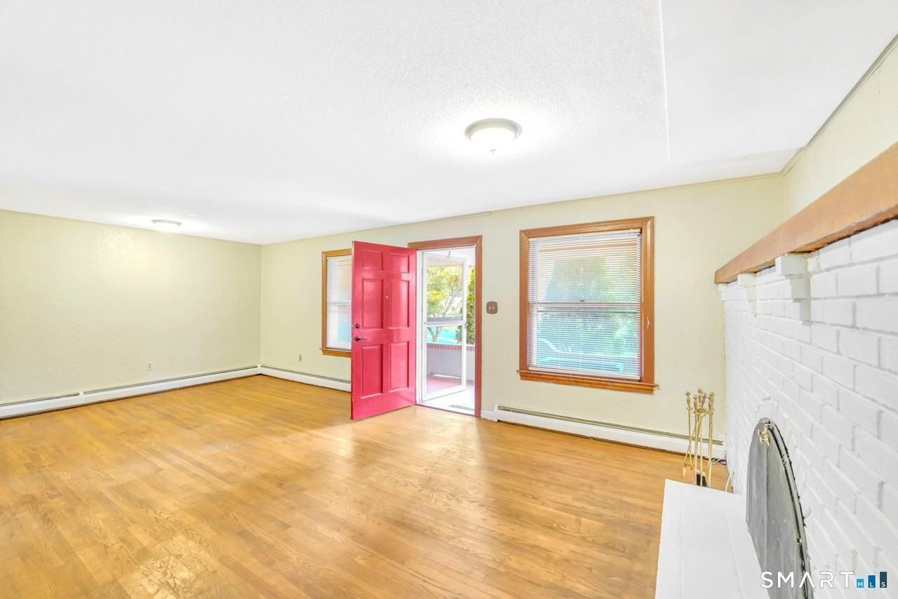 616 Willow St - Photo 2 of 16