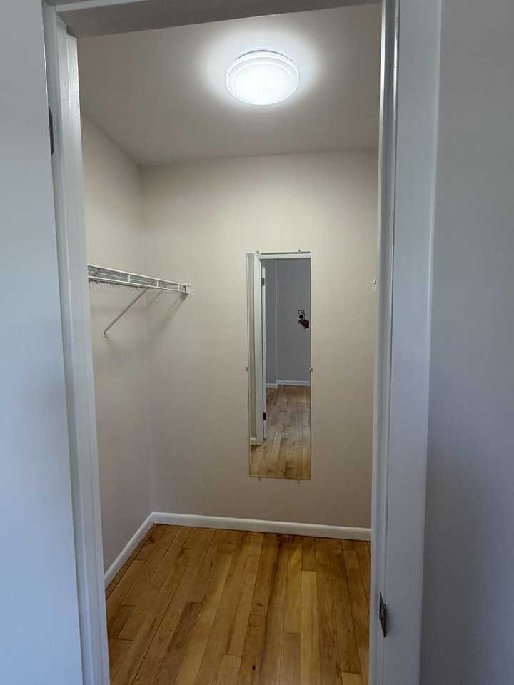 203 W Caracas Ave #5 - Photo 4 of 9