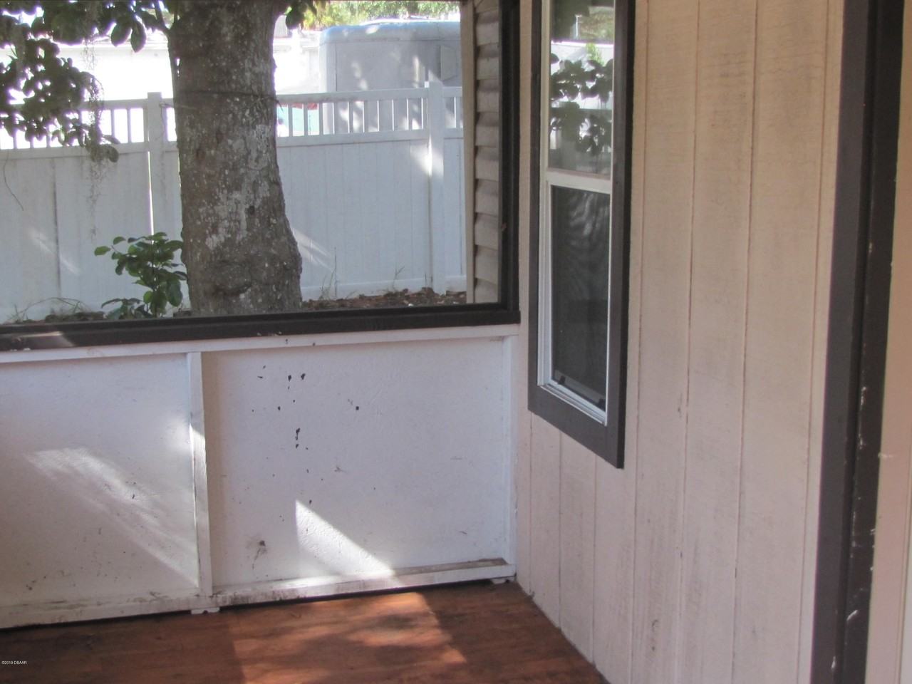 215 Dix Ave - Photo 3 of 16