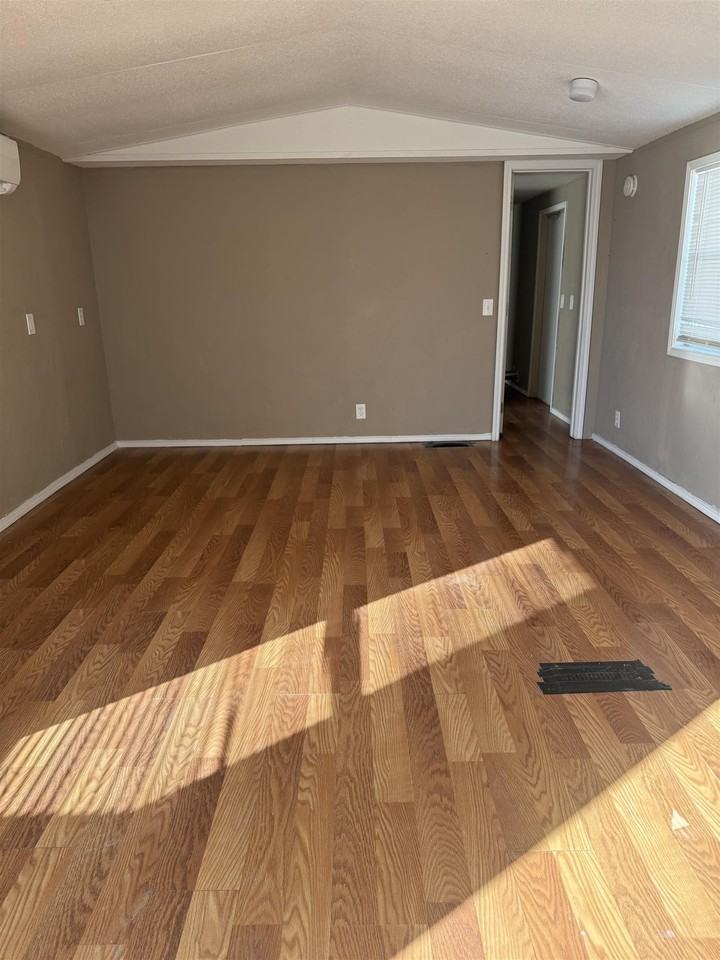 303 Lewis Dr - Photo 6 of 13