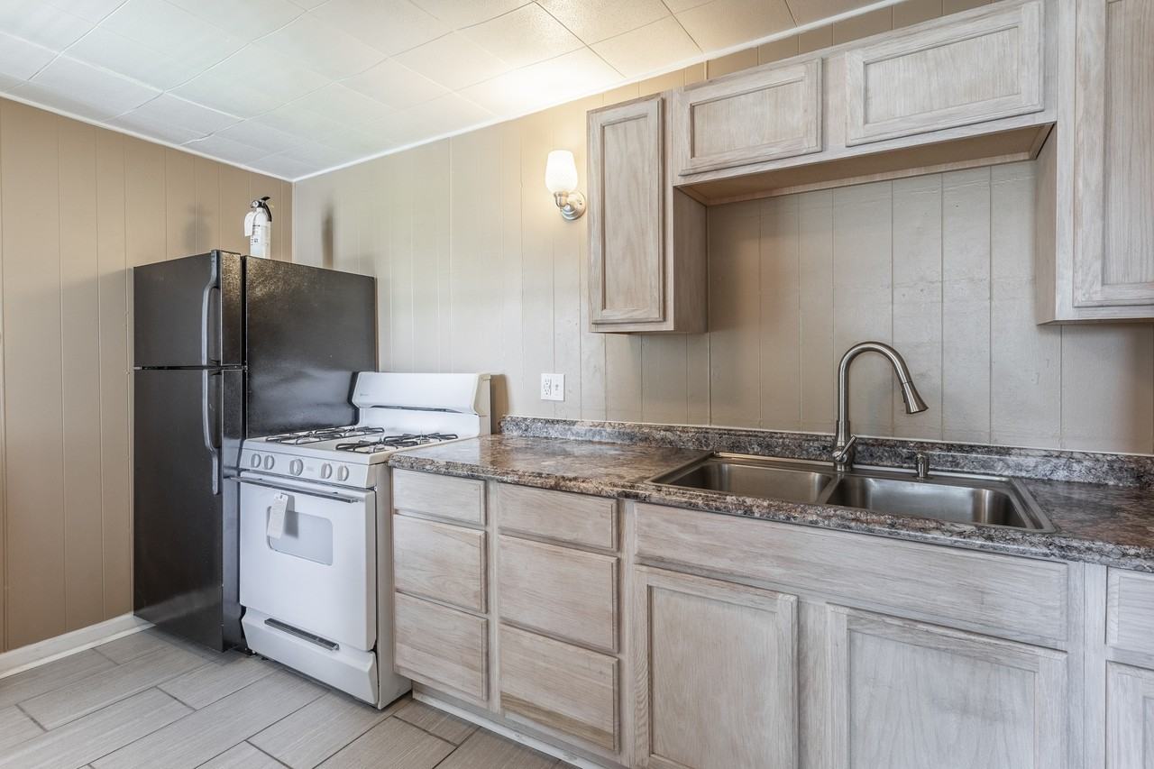 2280 Annabelle St #9 - Photo 4 of 9