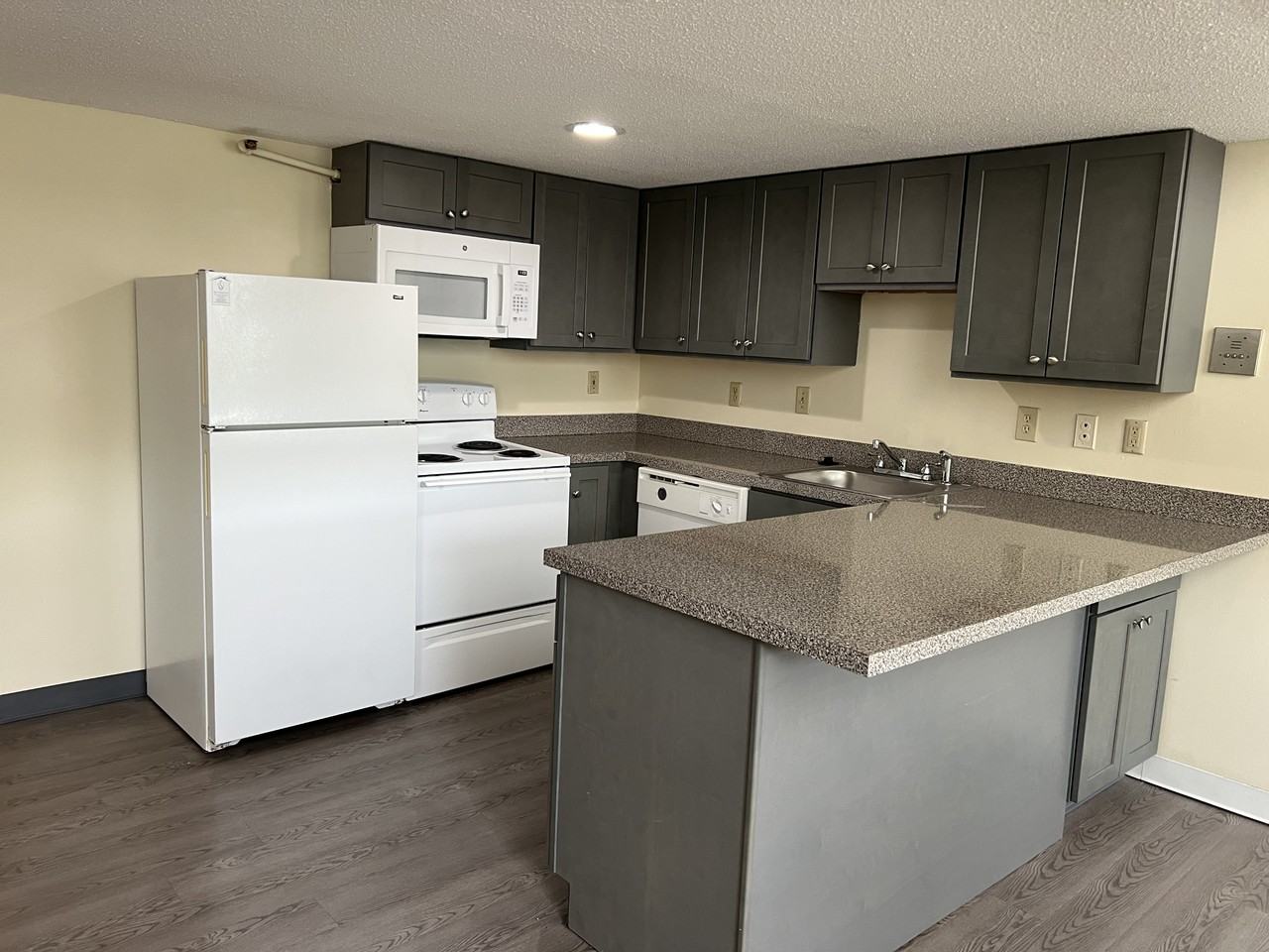 11 Willow St #203 - Photo 7 of 8