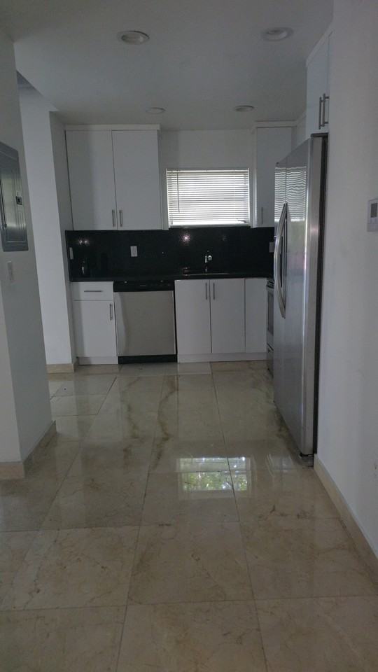 1777 Michigan Ave #203 - Photo 3 of 4