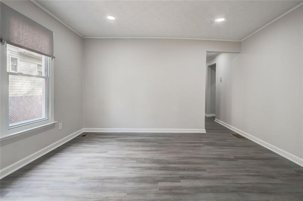 754 North Ave - Photo 7 of 28