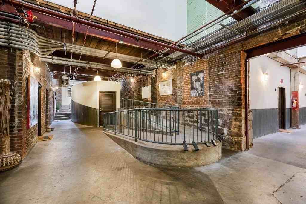 19 Hilliard St Se #10 - Photo 2 of 42