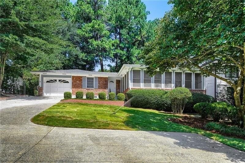 1278 Fairhill Ln Ne - Photo 2 of 29